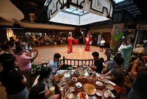 CHINA-HAINAN-HAIKOU-LAOBACHA-CULTURA DE CASA DEL TE