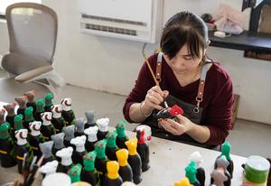 CHINA-HENAN-HEBI-ESCULTURAS DE ARCILLA-NI GUGU-INDUSTRIA-DESARROLLO