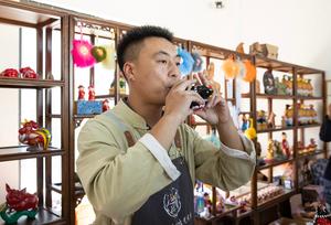 CHINA-HENAN-HEBI-ESCULTURAS DE ARCILLA-NI GUGU-INDUSTRIA-DESARROLLO
