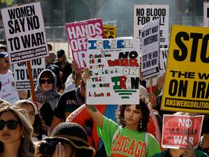 EEUU-ATAQUES-IRAN-PROTESTA