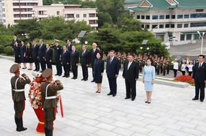 RPDC-PYONGYANG-CHINA-XI JINPING-TORRE DE LA AMISTAD CHINA-RPDC