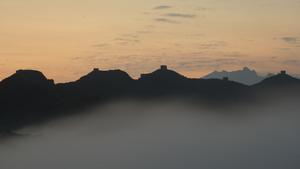 CHINA-HEBEI-LUANPING-GRAN MURALLA-NUBES