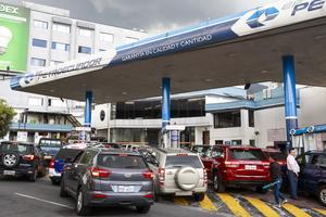 ECUADOR-QUITO-DESABASTECIMIENTO DE COMBUSTIBLES