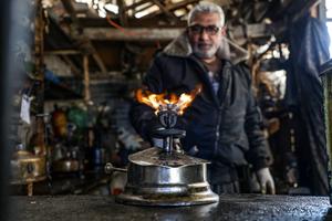 MEDIO ORIENTE-GAZA-CAMPAMENTO DE REFUGIADOS AL-SHATI-REPARACIONES