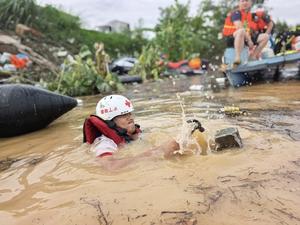 CHINA-GUANGXI-BINYANG-TORMENTA-SECUELAS
