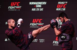 CHINA-SHANGHAI-NOCHE DE PELEA DE LA UFC-SESION DE ENTRENAMIENTO