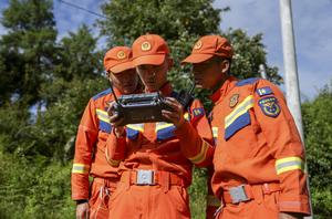 CHINA-XIZANG-XIGAZE-AVALANCHA DE LODO-RESCATE