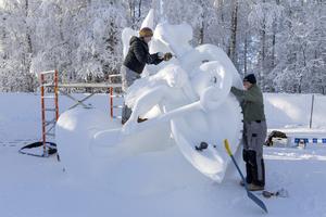 FINLANDIA-OULU-FESTIVAL DE ESCULTURAS DE NIEVE