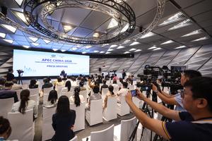CHINA-LIAONING-DALIAN-APEC-REUNION DE ALTOS FUNCIONARIOS-CONFERENCIA DE DE PRENSA