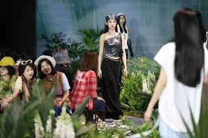 CHINA-FUJIAN-SHISHI-FERIA DE TEXTILES Y VESTIMENTA DEL ESTRECHO-INAUGURACION