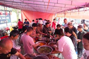 CHINA-HUNAN-CHANGDE-FUERTES LLUVIAS-OPERACIONES DE SOCORRO
