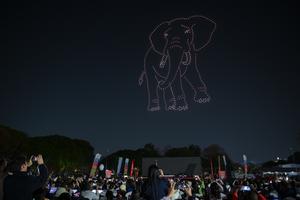 ZAMBIA-LUSAKA-CHINA-ESPECTACULO DE LUCES CON DRONES