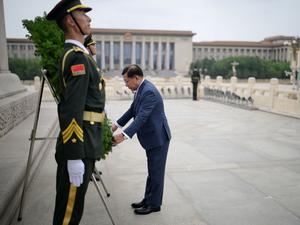 CHINA-BEIJING-MYANMAR-MIN AUNG HLAING-MONUMENTO-TRIBUTO