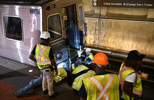 EEUU-WASHINGTON D. C.-TREN DEL METRO-VEHICULO DE TRABAJO-COLISION