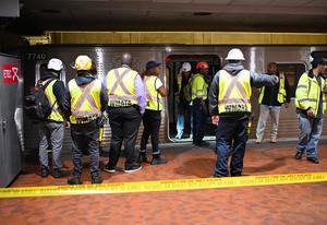 EEUU-WASHINGTON D. C.-TREN DEL METRO-VEHICULO DE TRABAJO-COLISION