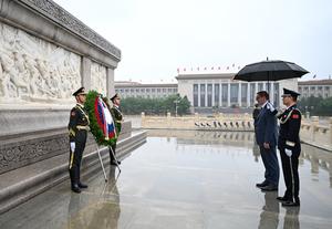 CHINA-BEIJING-SERBIA-PRESIDENTE-MONUMENTO-TRIBUTO