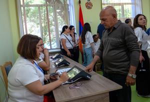 ARMENIA-EREVAN-ELECCIONES PARLAMENTARIAS-VOTACION