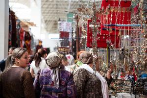 TURKMENISTAN-ASHGABAT-BAZAR ORIENTAL