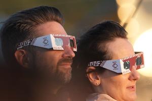 LETONIA-RIGA-ECLIPSE SOLAR PARCIAL