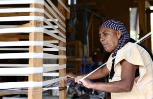 MEXICO-OAXACA-TEXTILES TEJIDOS Y BORDADOS A MANO