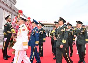CHINA-BEIJING-DIA DE LOS MARTIRES-PRESENTACION DE OFRENDAS FLORALES-CEREMONIA