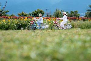 CHINA-YUNNAN-DALI-LAGO ERHAI-CORREDOR-CICLISMO-TURISMO