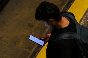 CHILE-SANTIAGO-DISPOSITIVOS MOVILES-REGULACION