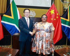 SUDAFRICA-CIUDAD DEL CABO-CHINA-HAN ZHENG-PRESIDENTA DE LA ASAMBLEA NACIONAL-REUNION