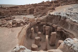 TURQUIA-SANLIURFA-SITIO DE KARAHANTEPE-ARQUEOLOGIA