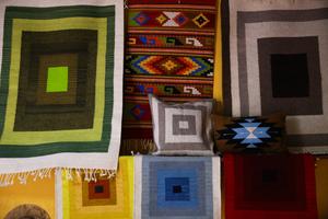 MEXICO-OAXACA-TEXTILES TEJIDOS Y BORDADOS A MANO