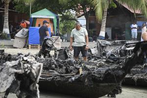 ECUADOR-MANABI-INCENDIO-EMBARCACIONES