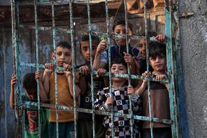 MEDIO ORIENTE-GAZA-CAMPAMENTO DE REFUGIADOS DE AL-SHATI-NIÑOS DESPLAZADOS