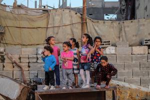 MEDIO ORIENTE-GAZA-CAMPAMENTO DE REFUGIADOS DE AL-SHATI-NIÑOS DESPLAZADOS
