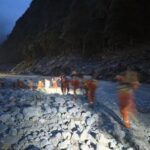 CHINA-XIZANG-GYIRONG-AVALANCHA DE LODO-DRON-SUMINISTROS-ENTREGA