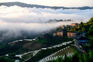CHINA-GUANGXI-LONGSHENG-CAMPOS EN TERRAZAS-NUBES
