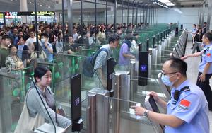 CHINA-BEIJING-VIAJES TRANSFRONTERIZOS-10 MILLONES