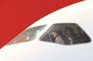 CHINA-SHANGHAI-DELEGACION DEL KMT-COMAC-VISITA