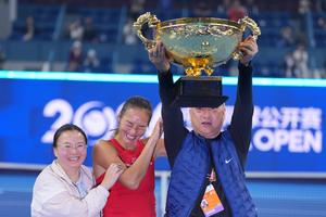 CHINA-BEIJING-TENIS-ABIERTO DE CHINA-INDIVIDUALES FEMENINOS-FINAL