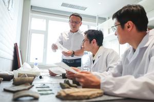 CHINA-JILIN-CHANGCHUN-ESCRITURA CHINA ANTIGUA-INVESTIGADORES