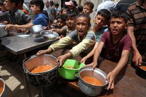 MEDIO ORIENTE-CIUDAD DE GAZA-COMIDA GRATUITA