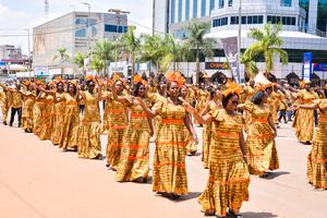 CAMERUN-YAUNDE-DIA INTERNACIONAL DEL TRABAJO-DESFILE