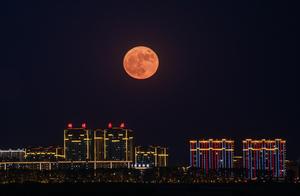 CHINA-HEILONGJIANG-VISTA AEREA-LUNA LLENA