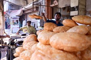 PAKISTAN-KARACHI-RAMADAN-PREPARATIVOS