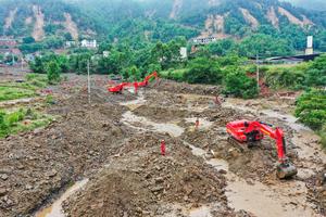 CHINA-CHONGQING-FUERTES LLUVIAS-RESCATE DE INUNDACION