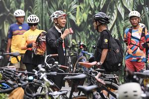 INDONESIA-YAKARTA-DIA MUNDIAL DE LA BICICLETA