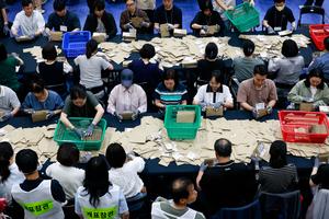 REPUBLICA DE COREA-SEUL-ELECCIONES-CONTEO DE VOTOS
