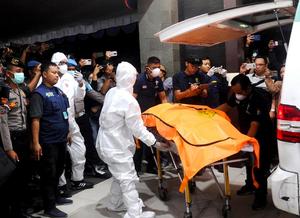 INDONESIA-SURABAYA-ESCUELA ISLAMICA-COLAPSO-VICTIMAS