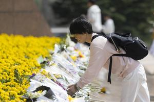 CHINA-FESTIVAL QINGMING-MARTIRES-TRIBUTO