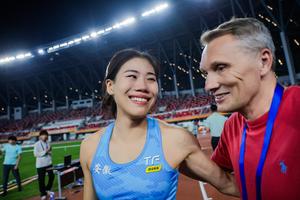 CHINA-BENGBU-ATLETISMO-SALTO CON PERTIGA-RECORD ASIATICO