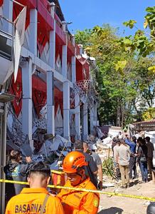 INDONESIA-SULAWESI SEPTENTRIONAL-MANADO-SISMO-SECUELAS